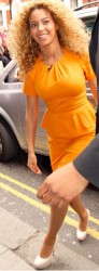 beyonce harrods arancione