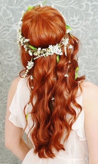 Acconciature da Sposa Capelli sciolti lunghi coroncina