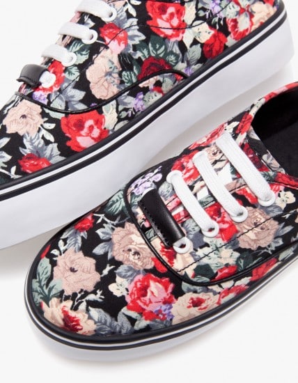Stradivarius Sneakers flatform fiori 29.95 euro