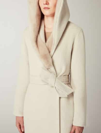 Max Mara cappotto teddybear con cappuccio sciallato 1900.00 euro