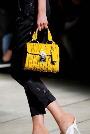 Miu Miu borse primavera estate 2015 giallo