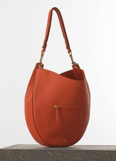 Celine medium Hobo with zip handabg in burnt orange crisped calfskin 1650.00 euro