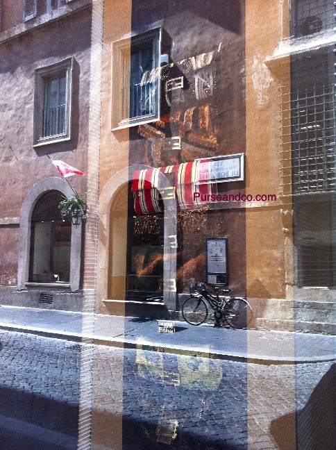 Vetrine boutique Fendi baguette 2011