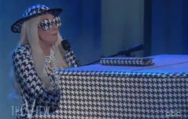 Lady Gaga look Ferragamo