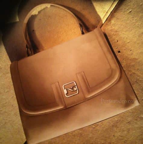 Borsa Nero Giardini 2012 estate beige a mano con chiusura a pattina