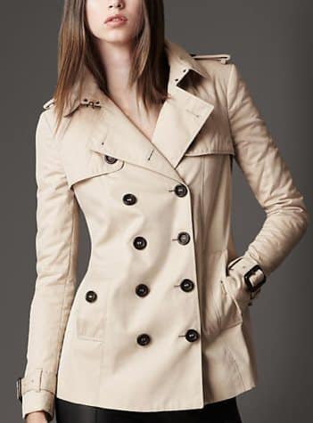 Trench Burberry corto donna con maniche trapuntate