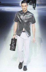 sfilata emporio armani primavera estate 2014 camicia lurex