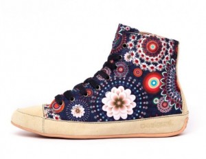 sneakers-blu-con-stampa