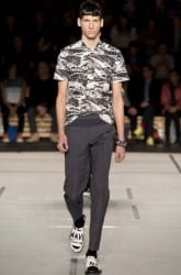 sfilata Kenzo primavera estate 2014 camicia stampata