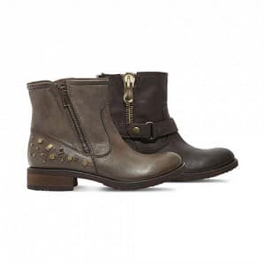 Tronchetto in pelle con borchie o fibbia decorative, Pittarello Rosso autunno inverno 2013 2014