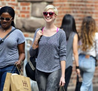 Anne Hathaway look shopping, Foto Kika Press