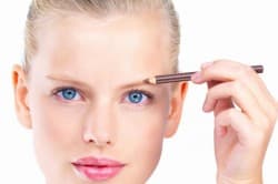 trucco per sopracciglia