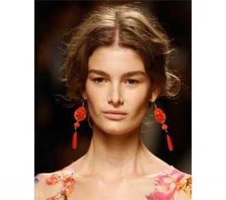Tendenze e acconciature capelli primavera estate 2014 passerelle Alberta Ferretti