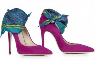 Decolletes viola con foulard