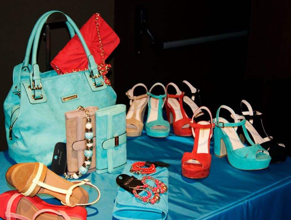 Scarpe Primadonna: collezione con sandali, décolleté e borse coordinate