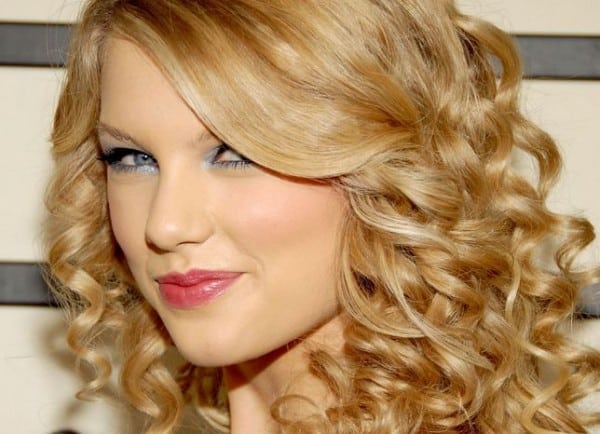 trucco occhi piccoli Taylor Swift