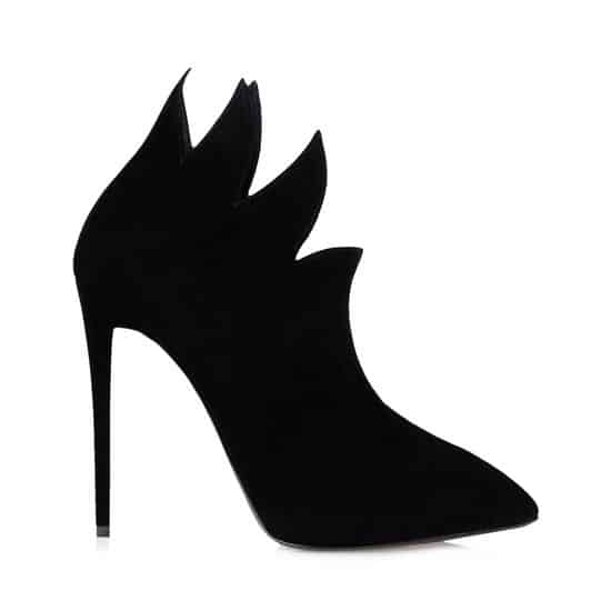 Giuseppe Zanotti stivaletto in camoscio nero con taglio a fiamma 850.00 euro