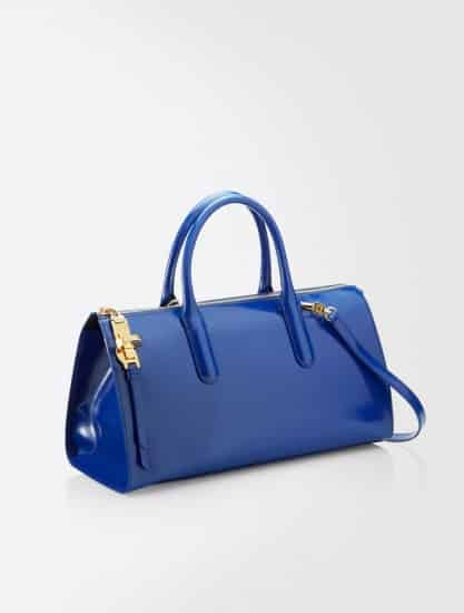 Max Mara bauletto triangolare vernice bluette 535,00 euro