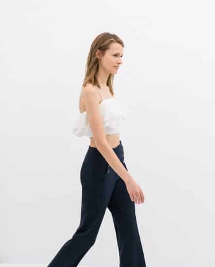 Top corto volant bianco Zara 27.95 euro