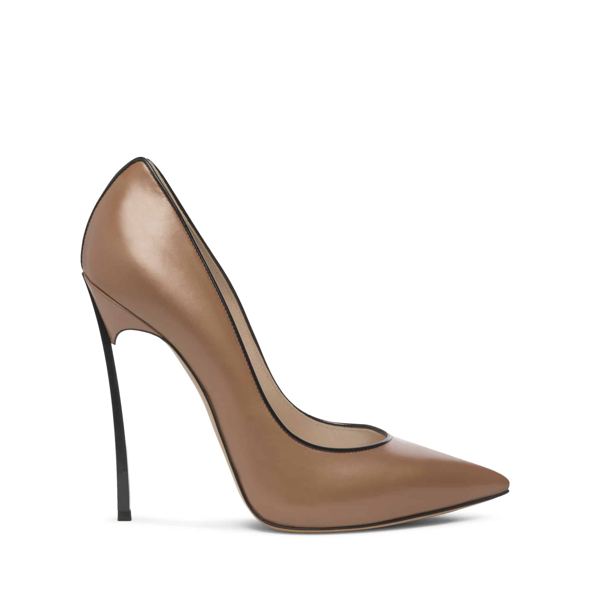 Casadei deccolete Blade in fard profili neri 560 euro