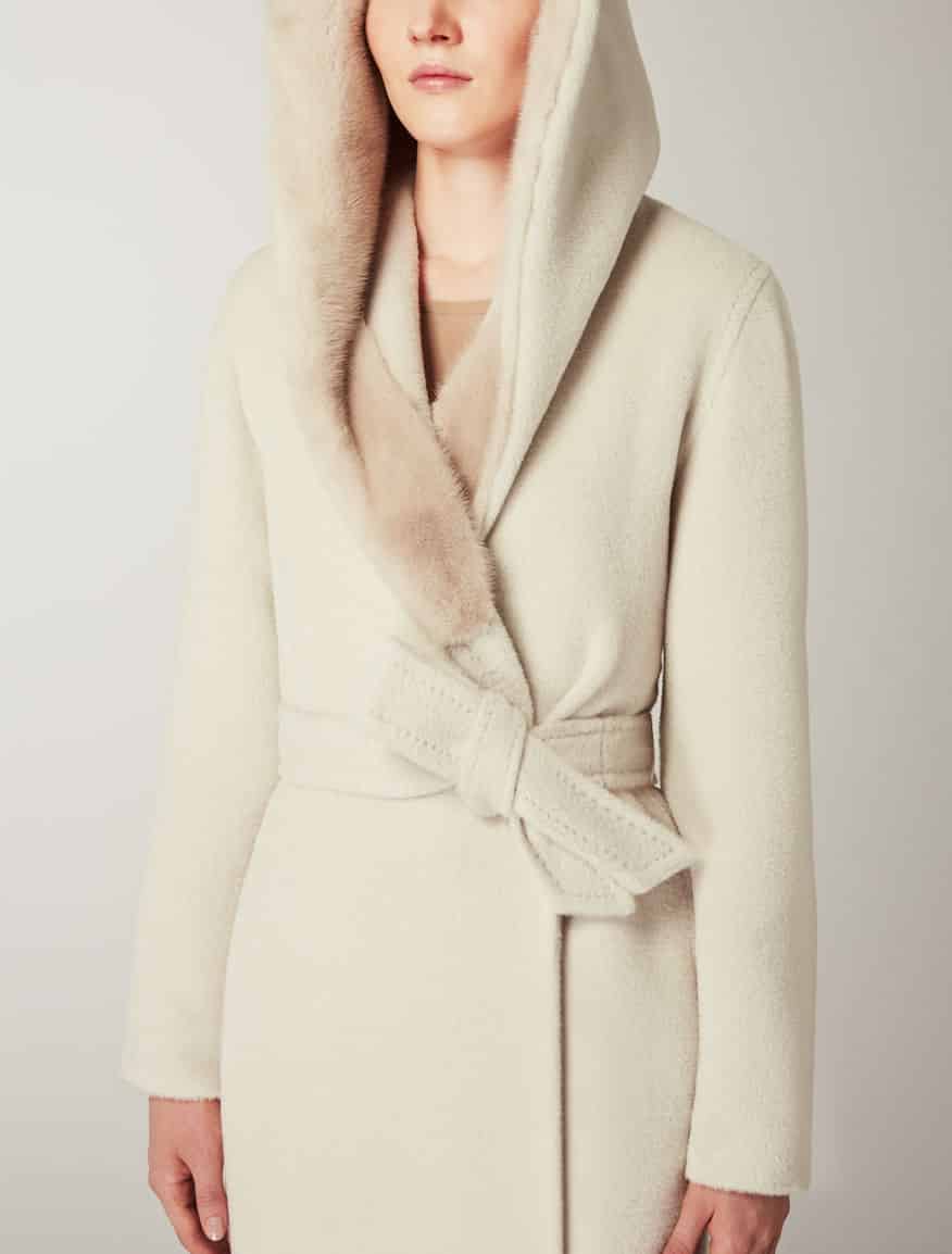 Max Mara cappotto teddybear con cappuccio sciallato 1900.00 euro