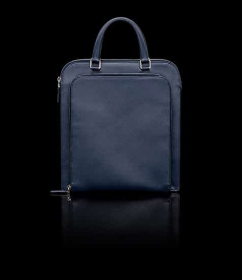 Prada cartella verticale 1550.00 euro