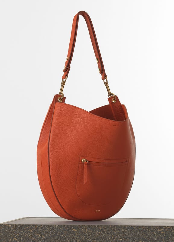 Celine medium Hobo with zip handabg in burnt orange crisped calfskin 1650.00 euro