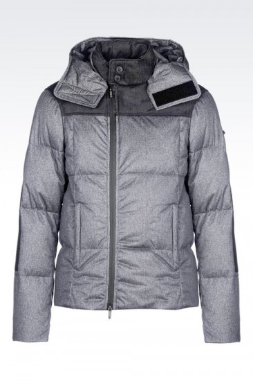 Emporio Armani piumino trapuntato in jersey tecnico con cappuccio 570.00 euro