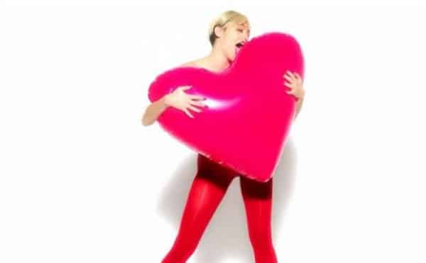 Miley Cyrus Golden Lady spot