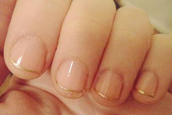 Nail art semplici per unghie corte french
