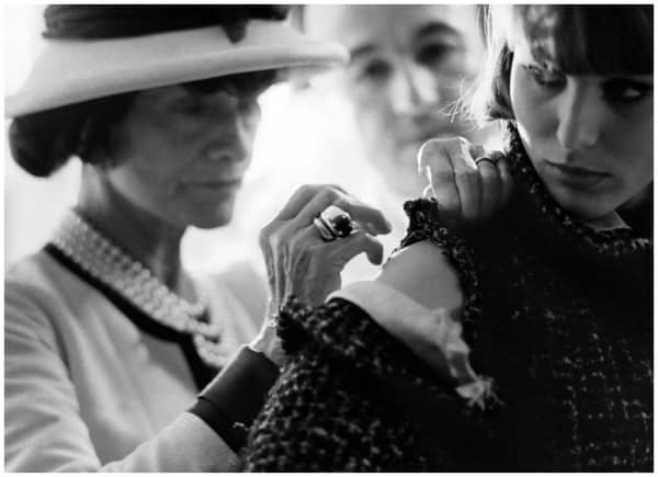 coco-chanel-con-modella