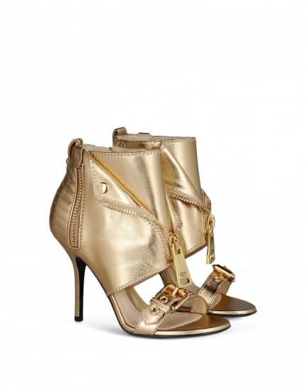 Moschino sandalo con borchie e zip 795.00 euro