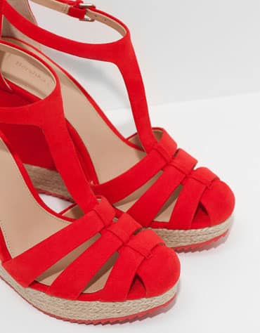 Bershka zeppa a sandalo t-bar 39.99 euro