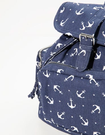 Bershka zaino stampa ancore 24.99 euro