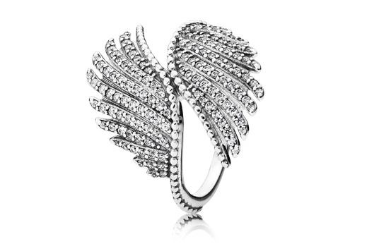 Anello Piume Reali PANDORA 79.00 euro