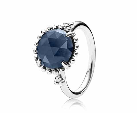 Anello in argento con cristallo blu PANDORA 69.00 euro