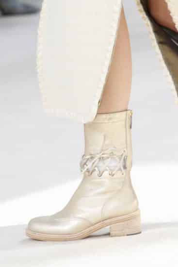 scarpe Chanel inverno 2017 oro