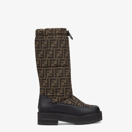 stivali fendi per autunno inverno 2021