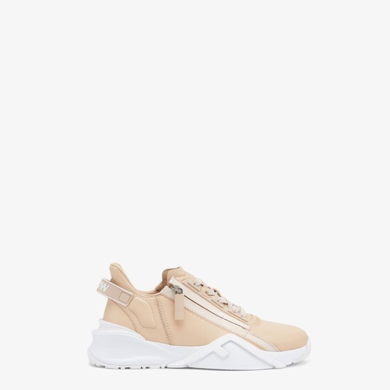 sneakers look autunnale inverno 2021 fendi