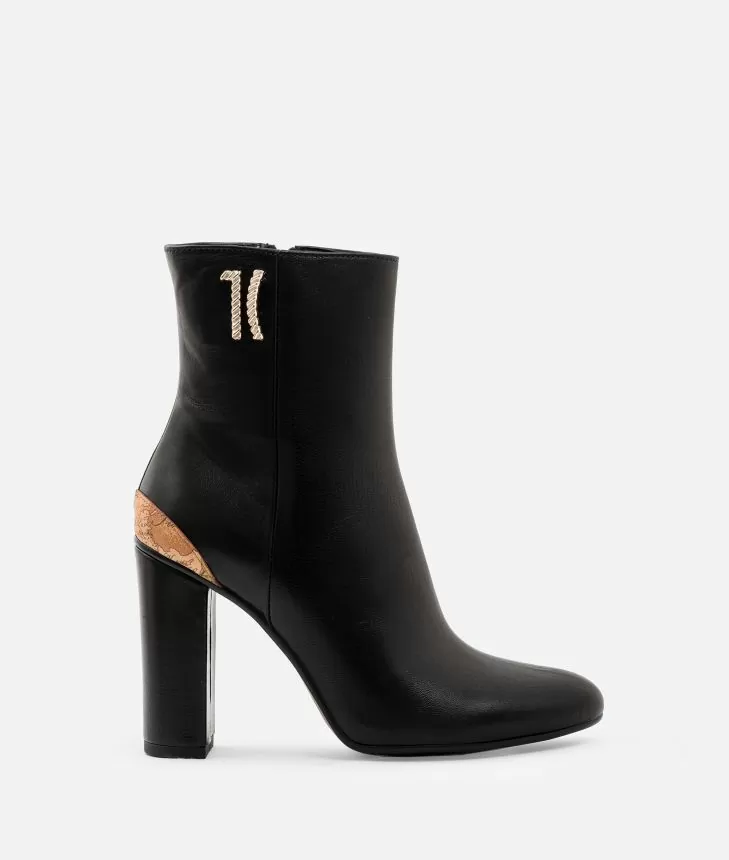 Stivaletto in nappa autunno inverno nero con tacco alto e logo sulla caviglia