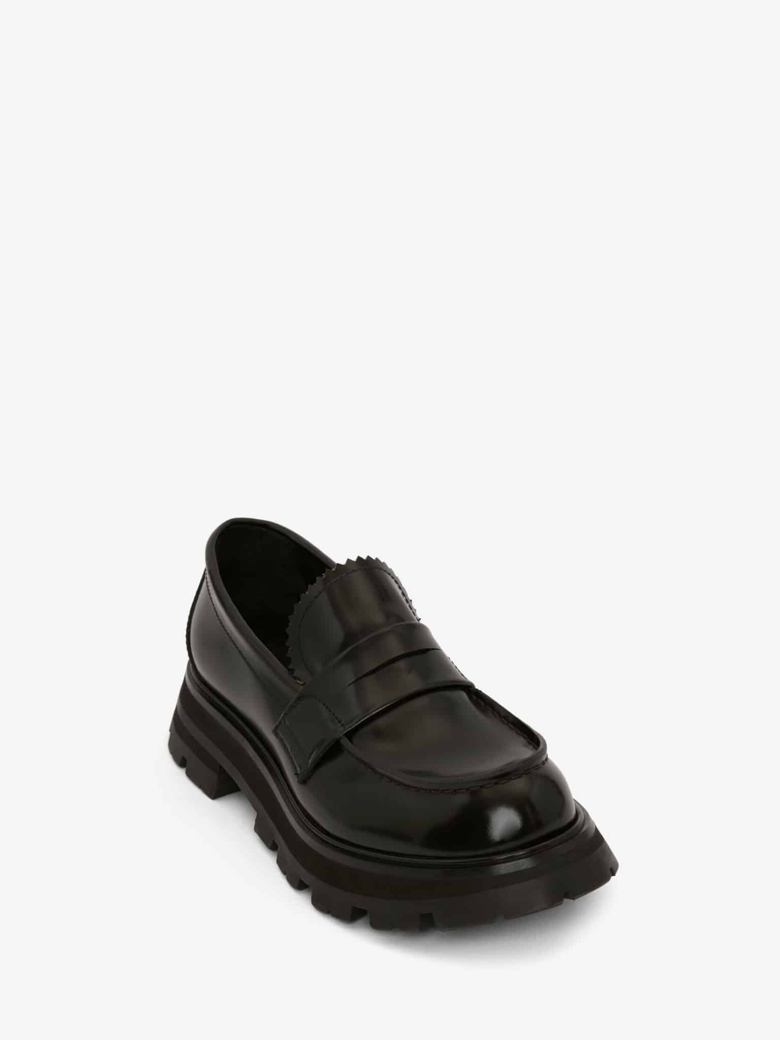 mocassino classico con suola a carrarmato in pelle nero