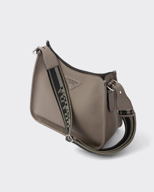 hobo elegante in colore grigio tortora per stagione estiva primaverile