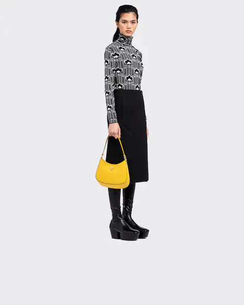 borsa di colore giallo estate primavera 2022