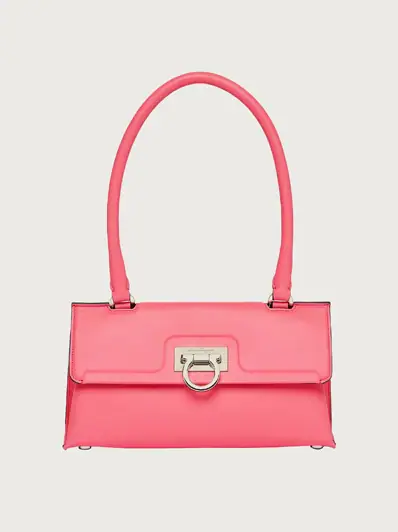 modello di borsa trifoglio Ferragamo
