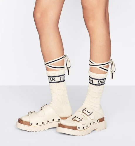 sandali bianchi borchiati dior 2022
