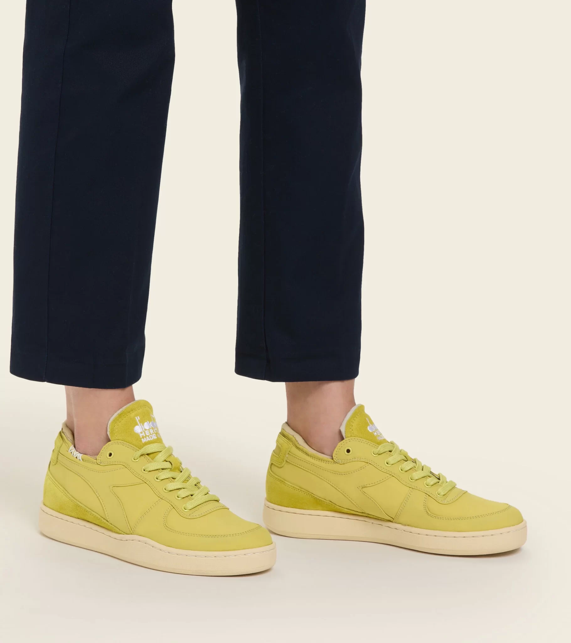 Belle scarpe sportive colore verde mela per donna eleganti e raffinate