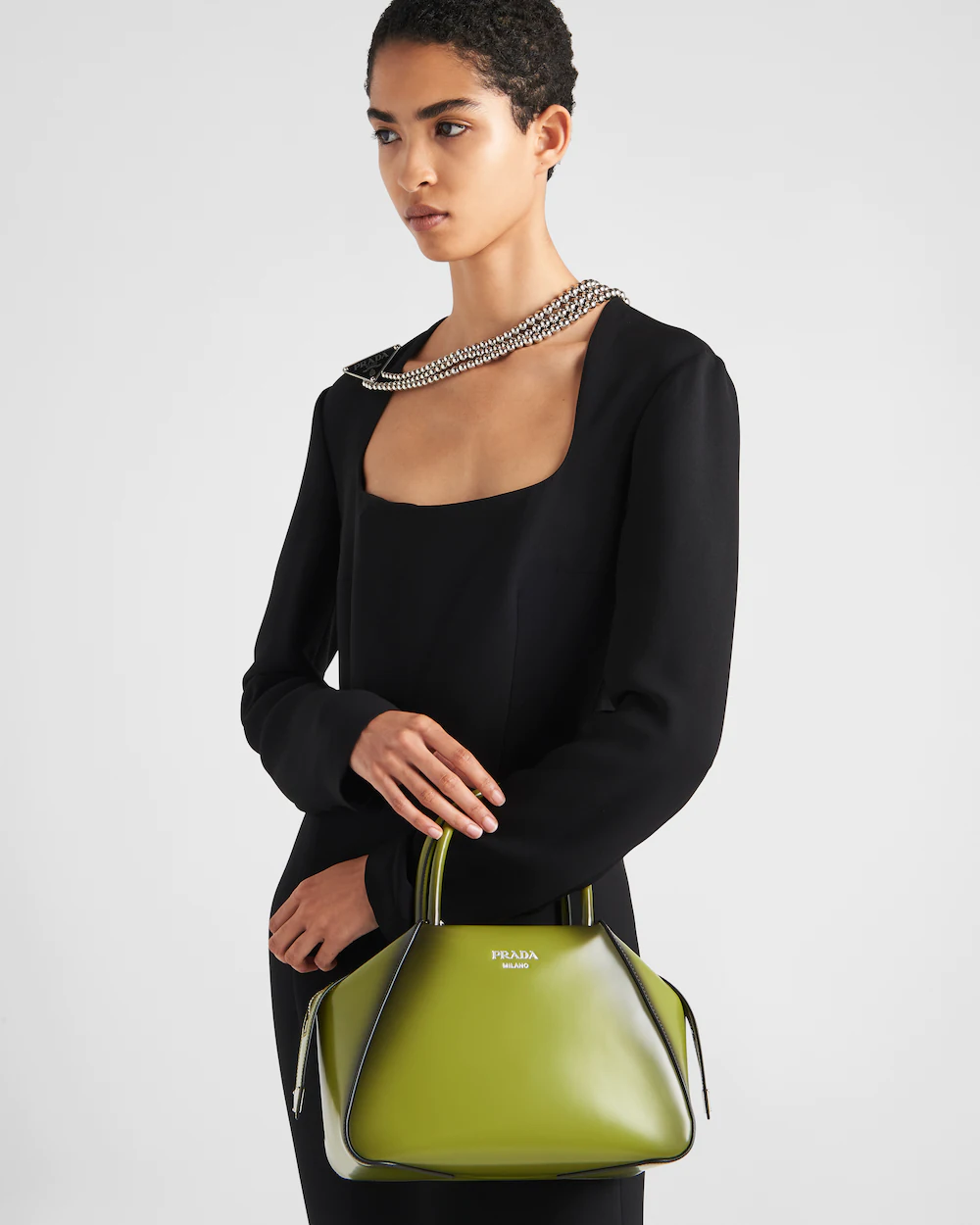 borsa a mano in pelle spazzolata lusso colore verde