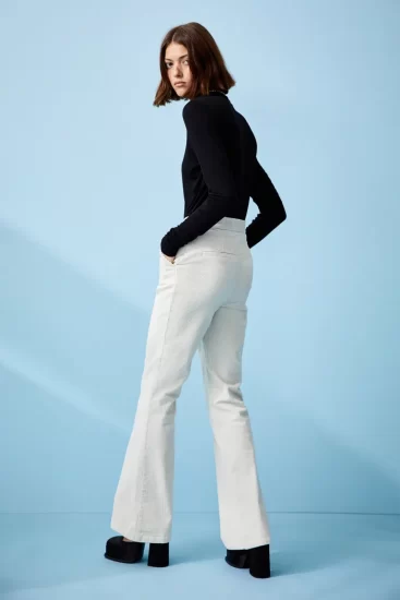 pantaloni a coste per stagione invernale chiari HM