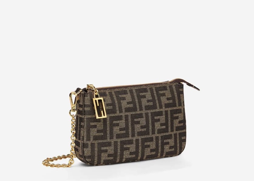 La pouch baguette con motivo iconico FF