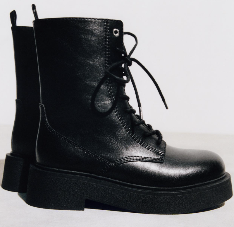 Anfibio nero con lacci e suola carrarmato Zara uomo autunno inverno 2026 2027